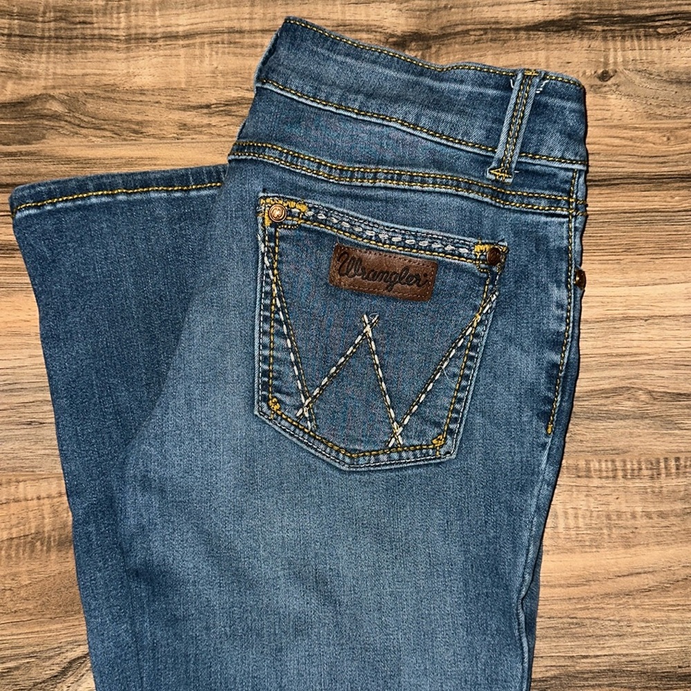 Wrangler Retro Mae Mid Rise Bootcut Jeans Size 3/4 x 34
